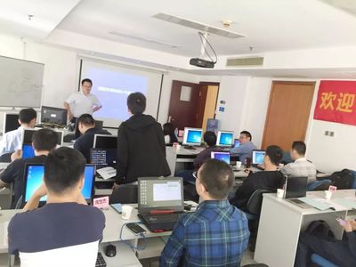 微服務(wù)架構(gòu)設(shè)計與實戰(zhàn) 從理論到落地的技術(shù)啟示